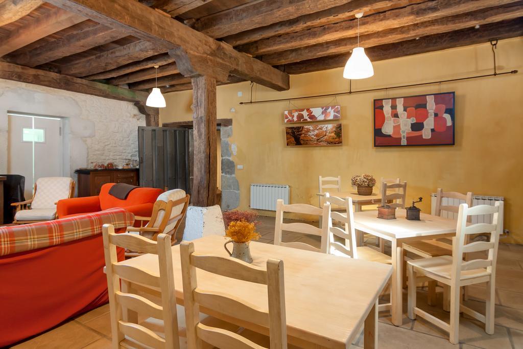 Casona Valle De Soba Regules Eksteriør billede
