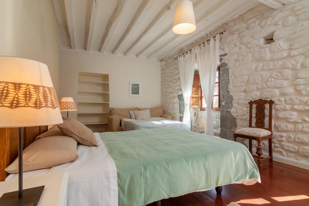 Casona Valle De Soba Regules Eksteriør billede